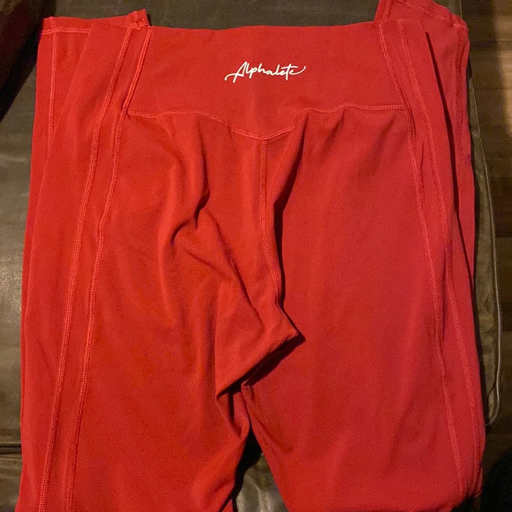 Alphalete Pulse Kinetic Legging in Red Hot